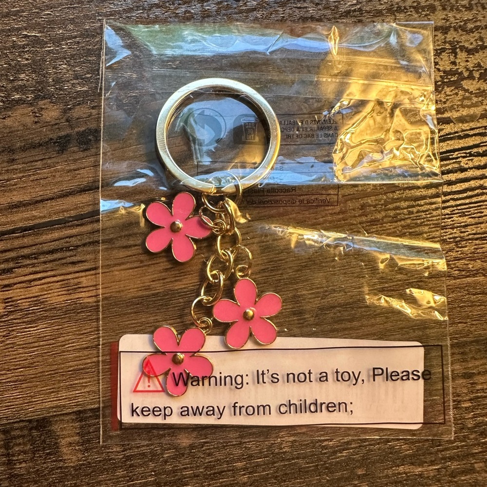 NWT CORAL 3 FLOWER KEYCHAIN/PURSE CHARM